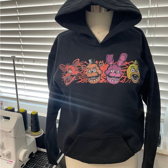 Five nights at Freddy’s hoodie sweater - Picture 1 of 6